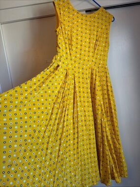 Bright and Beautiful Yellow Midi Dress sleeveless 
Size Small UK 10 GUC SUMMER